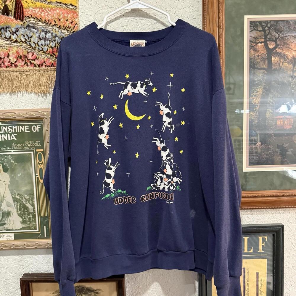 Vintage 90s RARE Udder Confusion Cow Jumps Over The Moon Sweatshirt Size Mens XL